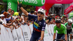 Wilmar Paredes se exhibe en Cali y se lleva la etapa 7 de la Vuelta a Colombia