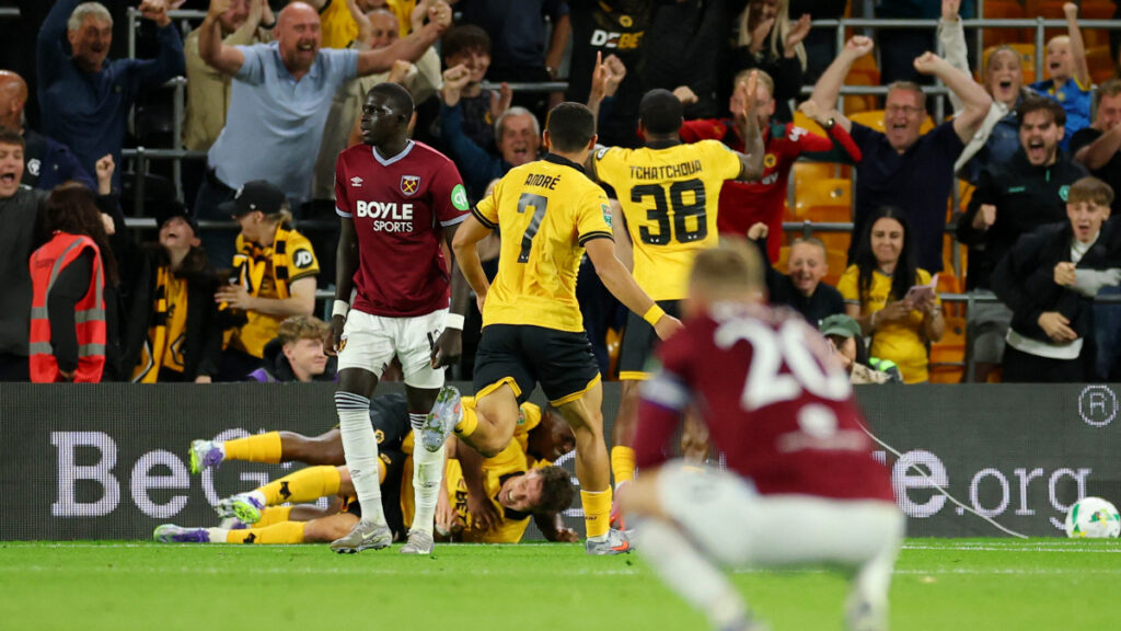 Los jugadores de Wolves festejan un gol ante West Ham. | Action Images via Reuters