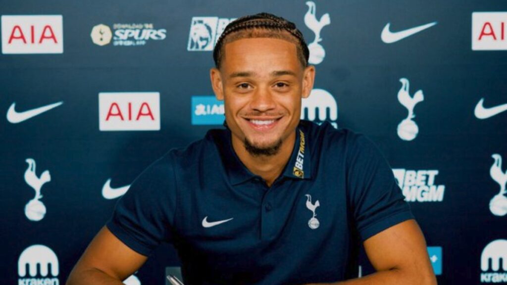 Simons firmó con los Spurs hasta 2030 | @SpursOfficial