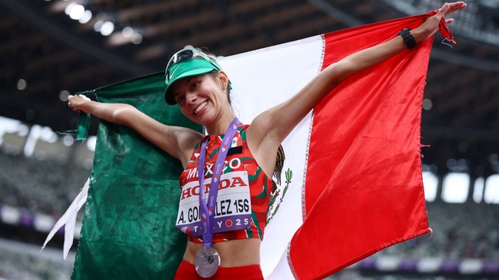 Alegna González camina hacia la historia: plata mundial en Tokyo 2025