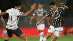 Kevin Serna, la brújula que no pudo evitar el fracaso de Fluminense en Copa Sudamericana