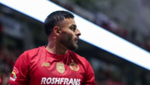 Alexis Vega afirma que la presión de la afición de Chivas lo impulsa a jugar mejor