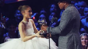 Todos los ganadores de los MTV VMAs 2025: lista completa por categorías