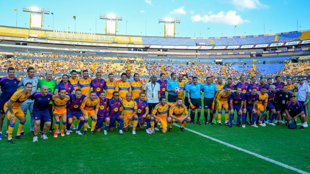 Jugadores de Barcelona y Tigres