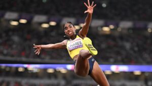 ¡Natalia Linares gana histórico bronce en salto largo del Mundial de Atletismo Tokyo 2025!