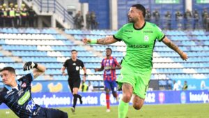 Atlético Nacional remonta y se mete a la pelea: las tres claves del triunfo en Santa Marta