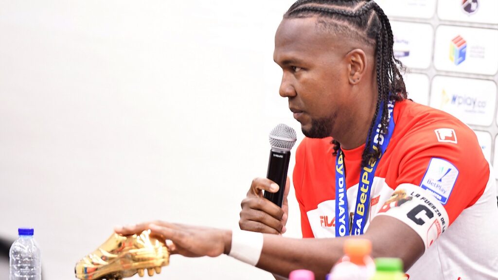 Hugo Rodallega, jugador de Santa Fe | VizzorImage.