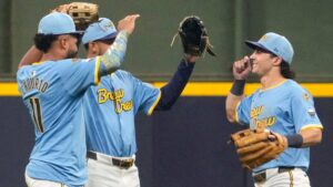 Milwaukee Brewers aseguran su boleto a playoffs tras remontar un inicio complicado de temporada