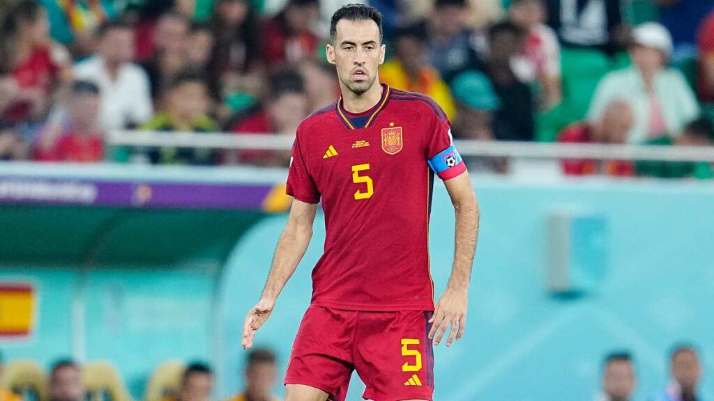 ¿Sergio Busquets es uno de los mejores medios de la historia?