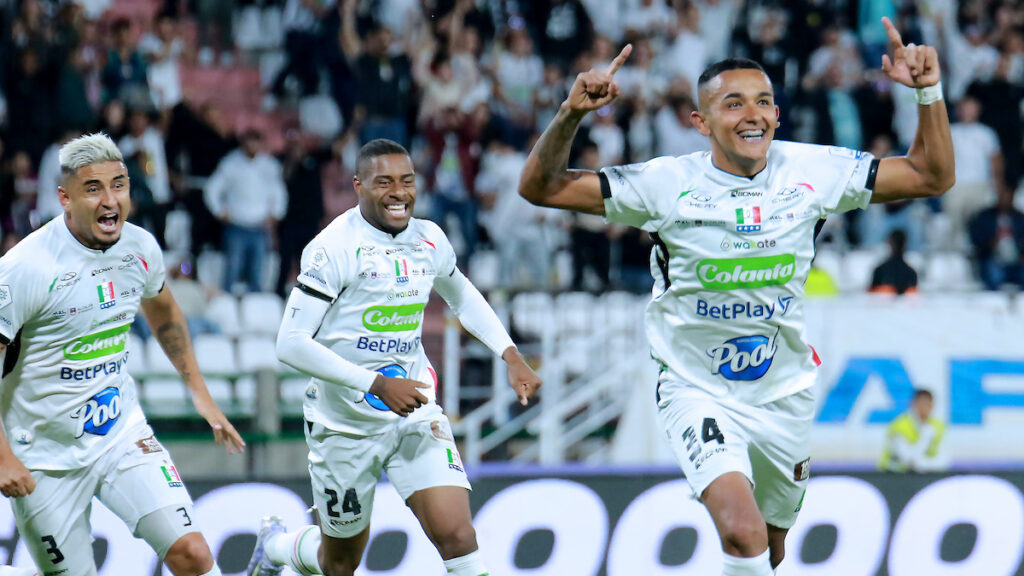 Jorge Cardona celebra el gol con Once Caldas. - Vizzor Image.
