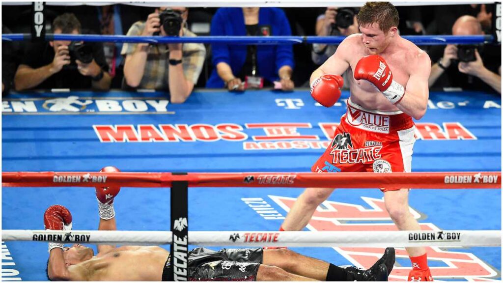 Canelo Álvarez noquea a Amir Khan | Imago7