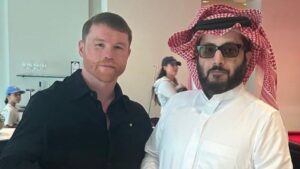 Turki Alalshikh visita a Canelo y confirma que peleará dos veces más en Riyadh Season