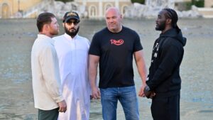 Canelo y Crawford encienden la pelea en su llegada a Las Vegas: “No vengo a divertirme”