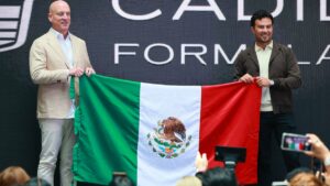 En Cadillac confirman que Checo Pérez pronto usará el simulador de Fórmula 1