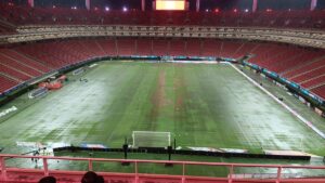 Liga MX retrasa el inicio del partido de Chivas y Tigres por tormenta eléctrica