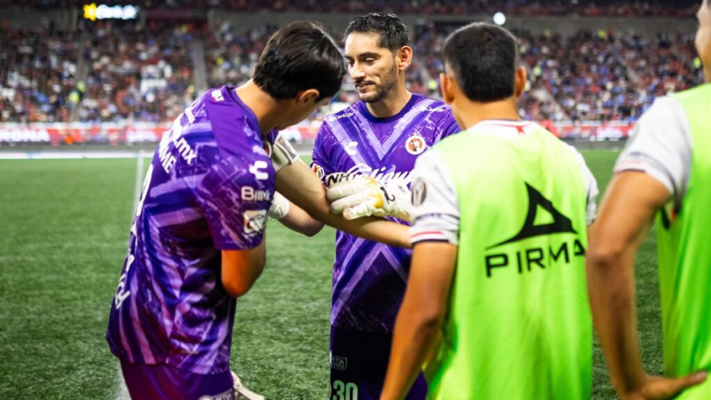 Chuy Corona salió de cambio