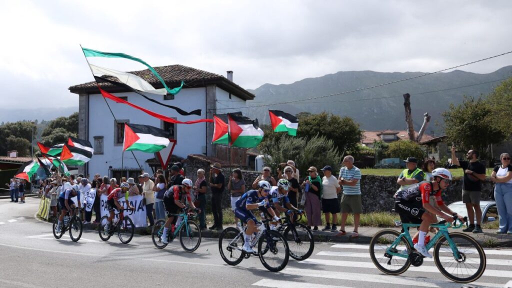 ¿Qué está pasando en la Vuelta a España con las protestas pro Palestina?