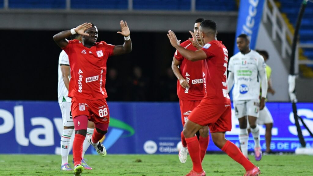 Tilman Palacios acabó con la mala suerte del América. Vizzor Image