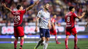 ¡Se acaba el invicto! Tijuana vence a Cruz Azul en noche emotiva de Jesús Corona
