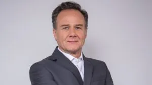 Bernardo de la Garza, reconocido por la UCI como presidente de la Unión Ciclista de México