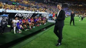 Tigres vs. Atlas: Diego Cocca recibido con abucheos y cánticos de traidor en el Volcán