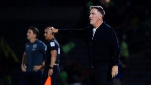 Eduardo Berizzo, en la cuerda floja con León tras derrota ante Juárez