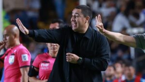 Efraín Juárez resta importancia a la falla de Ramsey y destaca solidaridad en Pumas