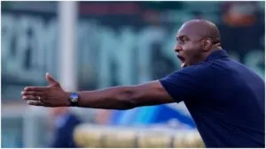 Bologna derrota al Genoa de Johan Vásquez con un penal polémico en el último minuto