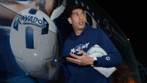 Esteban Andrada deja Monterrey con rumbo al Zaragoza de España
