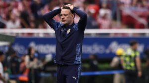 Gabriel Milito culpa a las condiciones del campo por la lesión de Bryan González