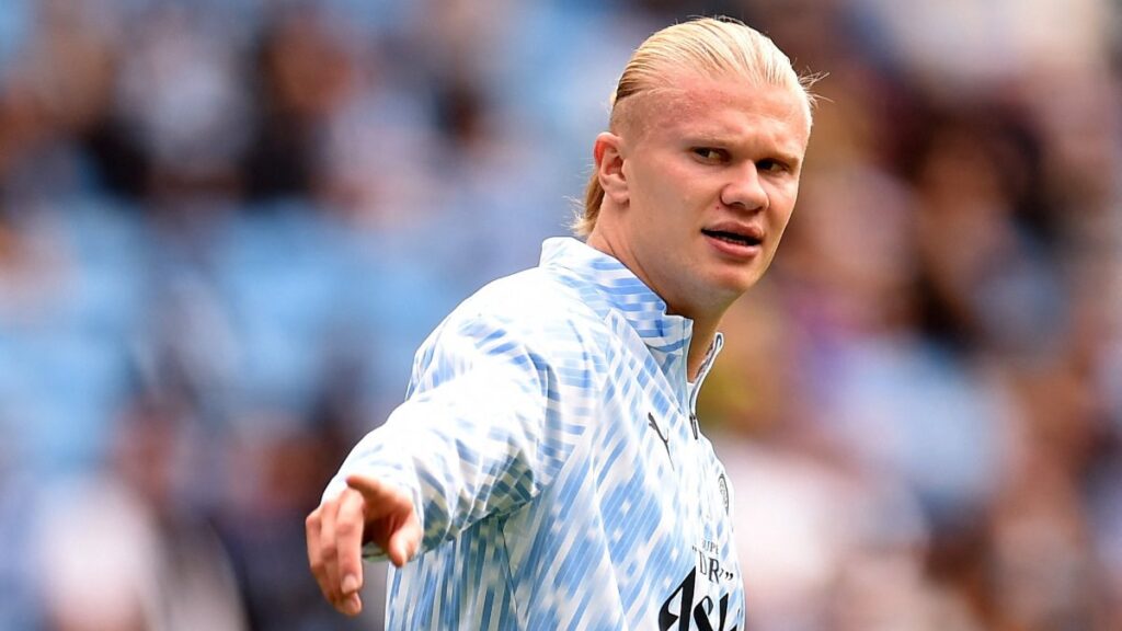 Haaland durante en partido en el 2025