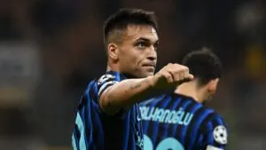 Lautaro y el Inter aplastan al Slavia Praga y mantienen paso perfecto