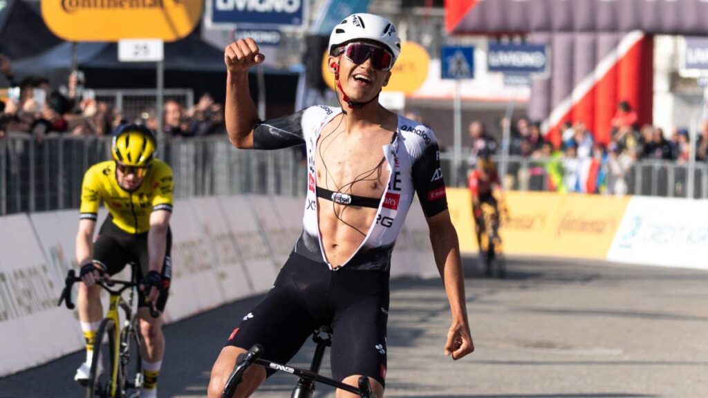 Isaac del Toro, ciclista mexicano del UAE Team Emirates XRG