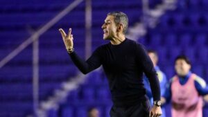 Pachuca llega a seis juegos sin ganar y Lozano se acerca a récord histórico