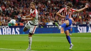 El triplete de Julián da un respiro al Atlético antes de medirse al Real Madrid
