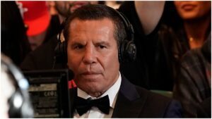 Julio César Chávez asegura que la edad ya le cobra factura a Canelo Álvarez: “Son muchos años”