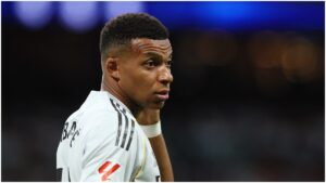 Papá de Mbappé explota tras las críticas contra el jugador del Real Madrid: “Marca 60 goles por temporada”