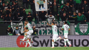 Ferencvaros se lo iguala al Plzen en el último suspiro y con 10 jugadores