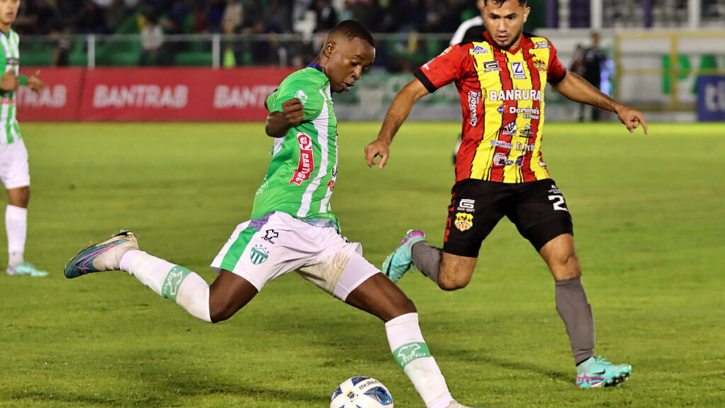 Ávila, durante un partido con Antigua. (Andres ADF X)