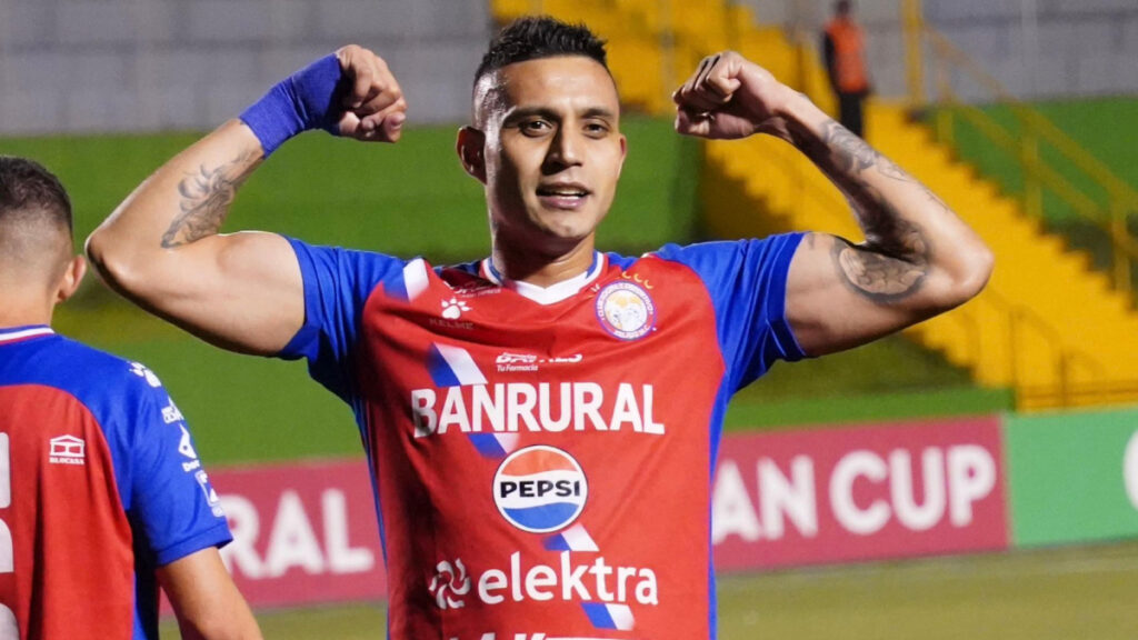 Aparicio, molesto con su afición. (Xelajú MC X.)