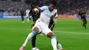 Michael Murillo le da la victoria al Marsella sobre el Estrasburgo