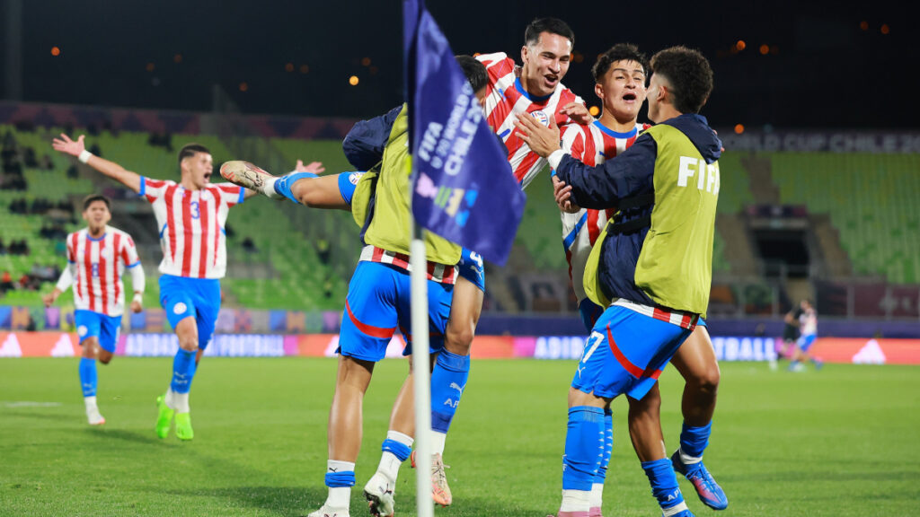 El agónico festejo paraguayo. (FIFA)