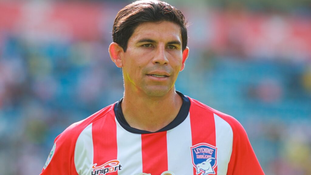 Jonny Magallón con Chivas