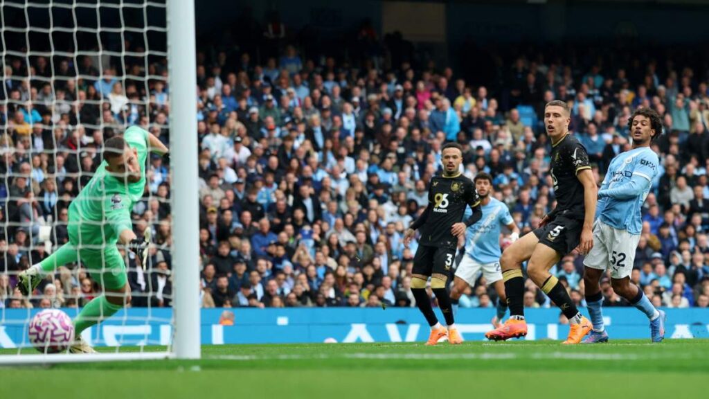 Manchester City vs Burnley: Un histórico doble autogol del Burnley fue suficiente para que los Citizens se llevaran la victoria.