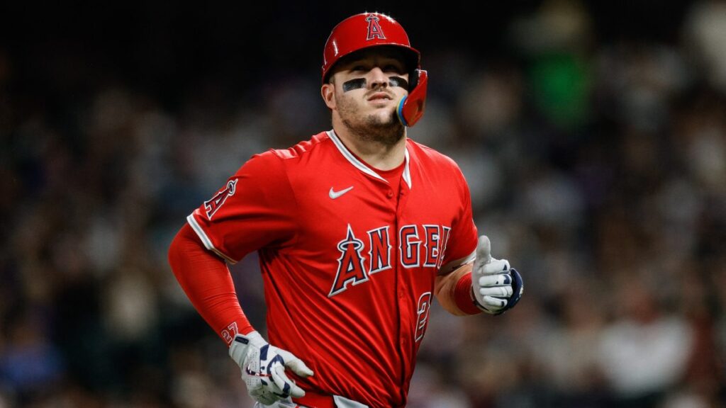 Mike Trout logra récord con los Angels en una temporada complicada
