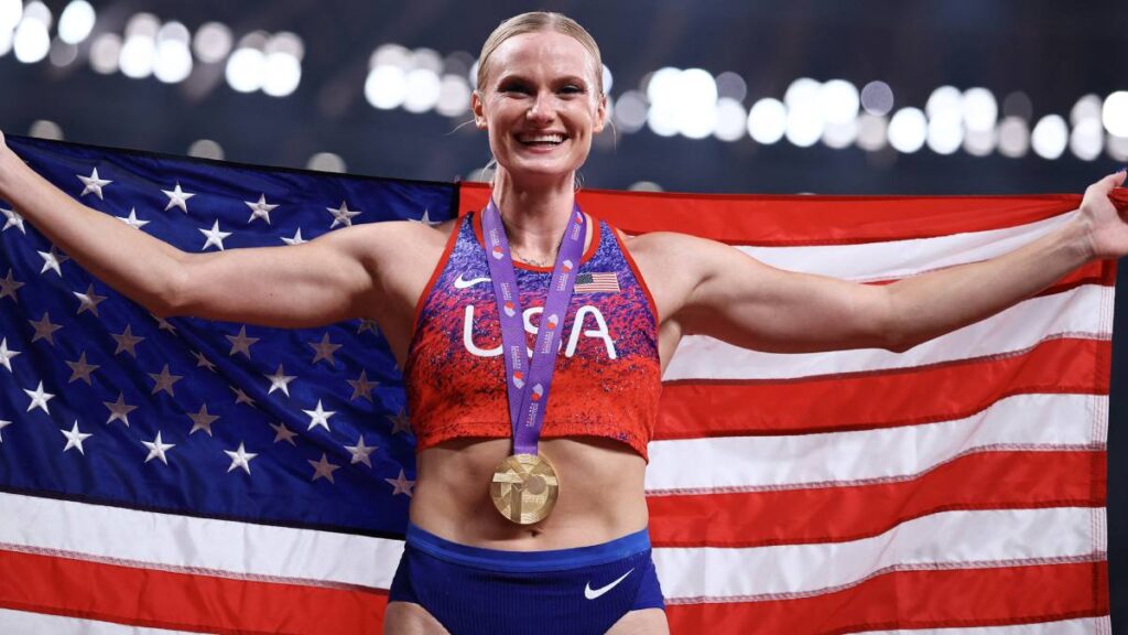 Moon se impone con 4,90 metros y suma su tercer oro mundial