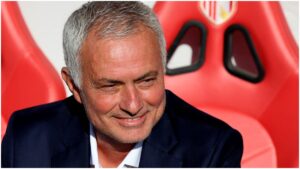 Mourinho suelta su primera frase polémica en el Benfica: “Si me quedara en casa ganaría más dinero”