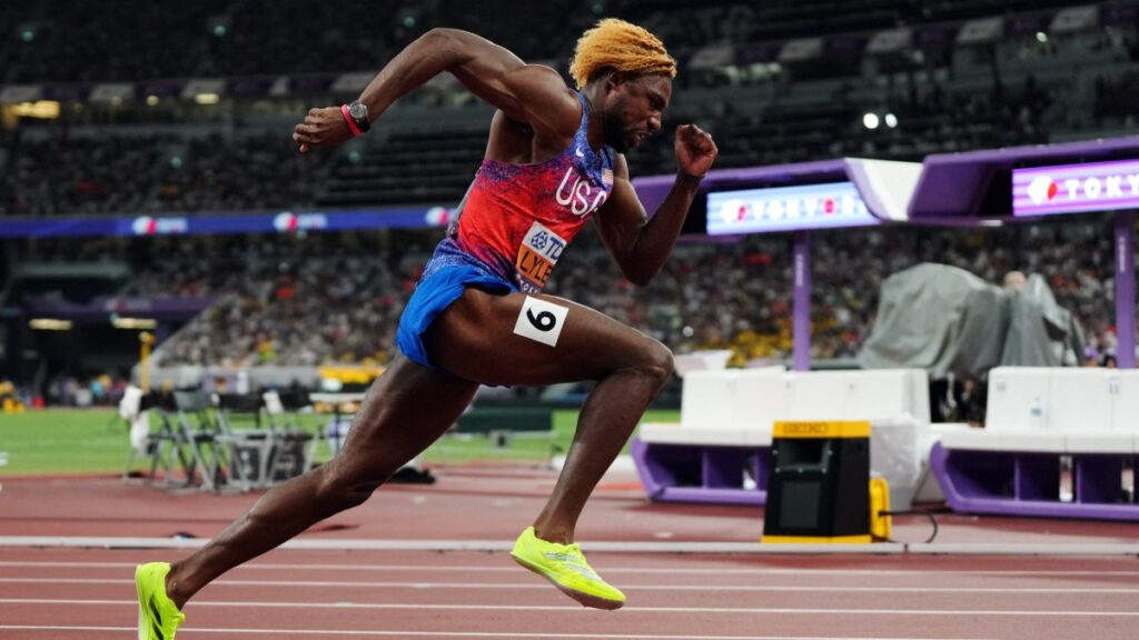 Lyles se llevó el oro con un crono de 19.52 segundos