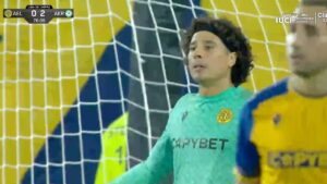 Memo Ochoa luce, pero no puede impedir la derrota del AEL Limassol FC