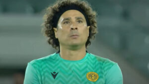 Memo Ochoa luce, pero no puede impedir la derrota del AEL Limassol FC